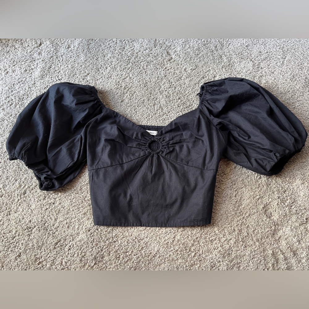Abercrombie & Fitch Black Bubble Sleeved Crop Top//Size Medium